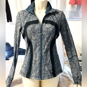 Lululemon Define Jacket Blue/Black Rose herring Brushed-Size6